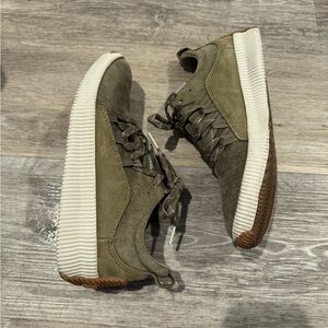 Sorel Women's sneakers in a sage /olive green color